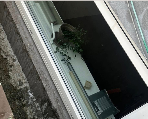 Samma fönsterkarm ren och putsad efteråt